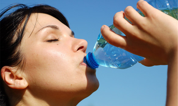 Litros de agua que tengo que beber al día