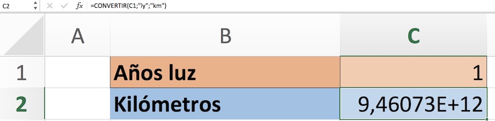 Años luz a kilómetros en Excel